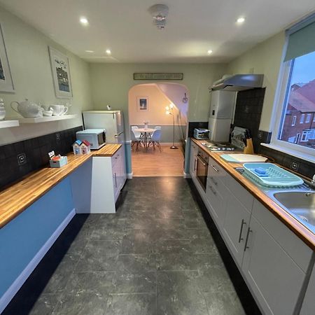 Lighthouse View, One Min From Harbour & Beach Apartment Scarborough Luaran gambar