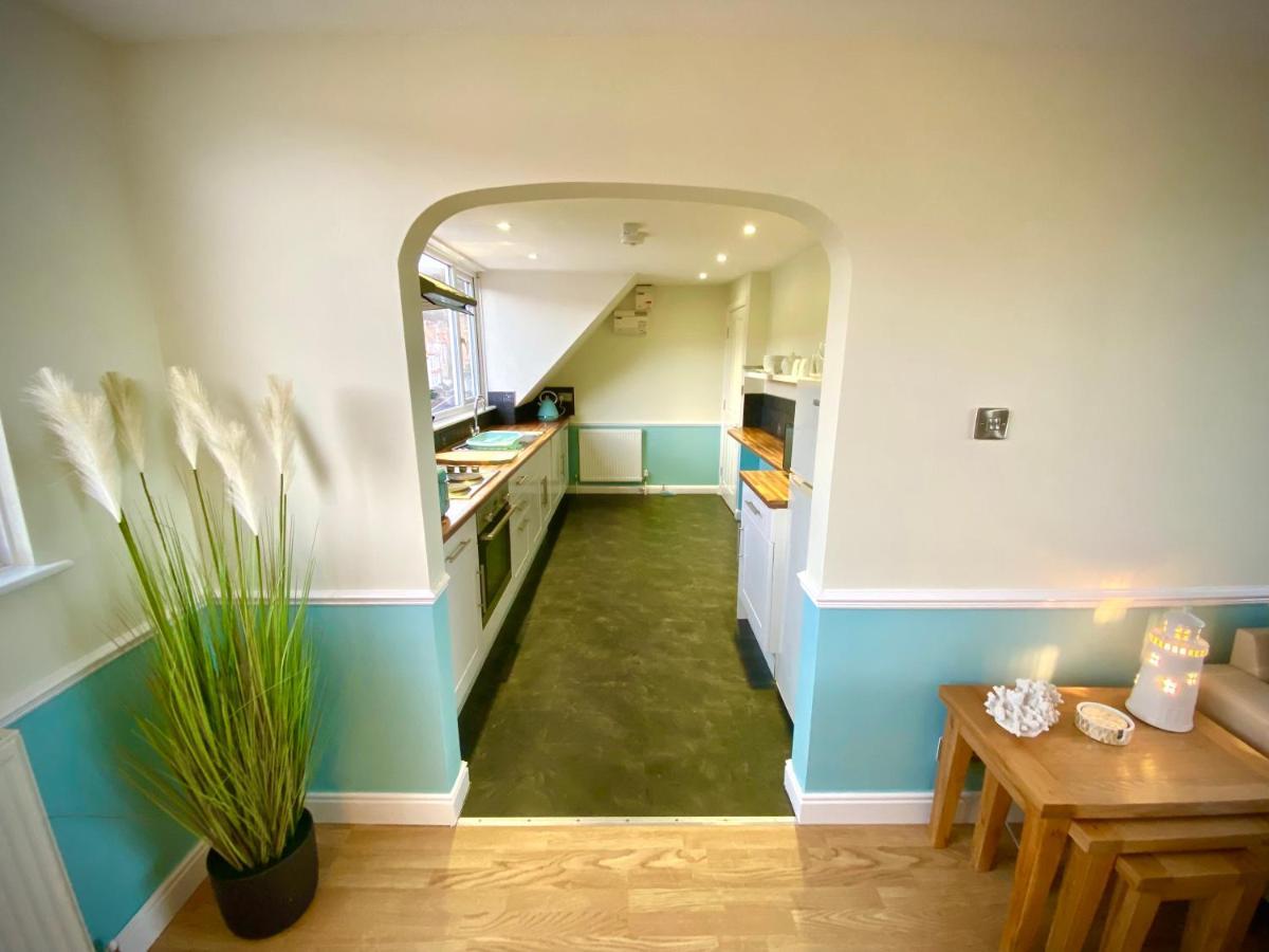 Lighthouse View, One Min From Harbour & Beach Apartment Scarborough Luaran gambar