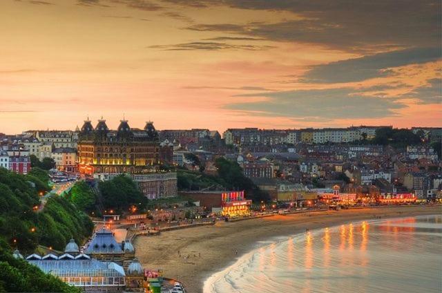 Lighthouse View, One Min From Harbour & Beach Apartment Scarborough Luaran gambar