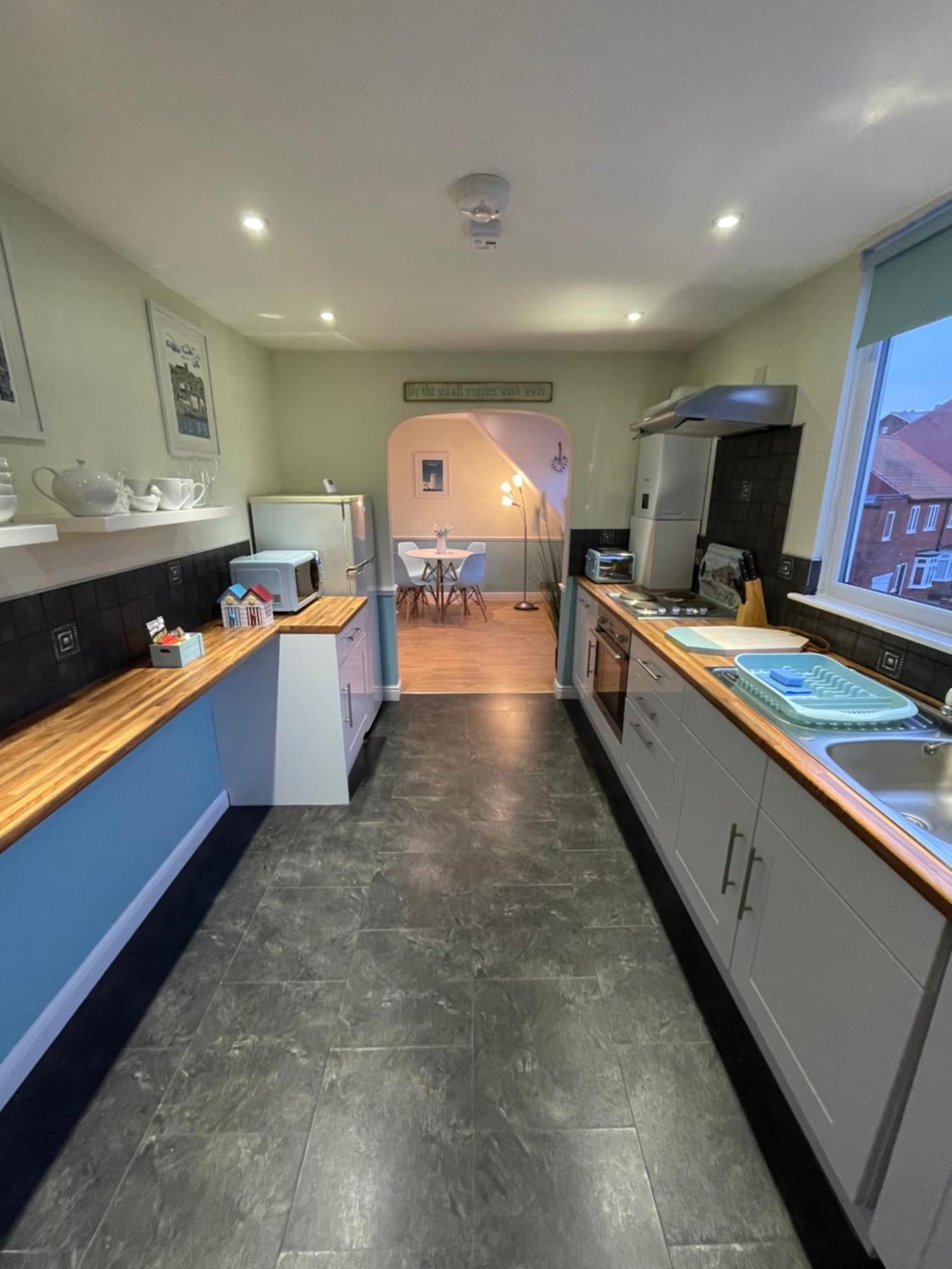 Lighthouse View, One Min From Harbour & Beach Apartment Scarborough Luaran gambar